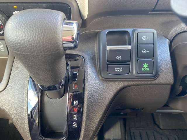 ホンダ Ｎ　ＢＯＸ ６６０ Ｌ ターボ R5年 (中国) 99