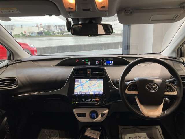 トヨタ プリウス １．８ Ｓ セーフティ プラス H29年 (近畿) 99
