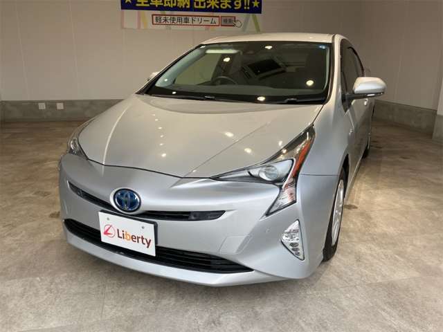 トヨタ プリウス １．８ Ｓ セーフティ プラス H29年 (近畿) 99