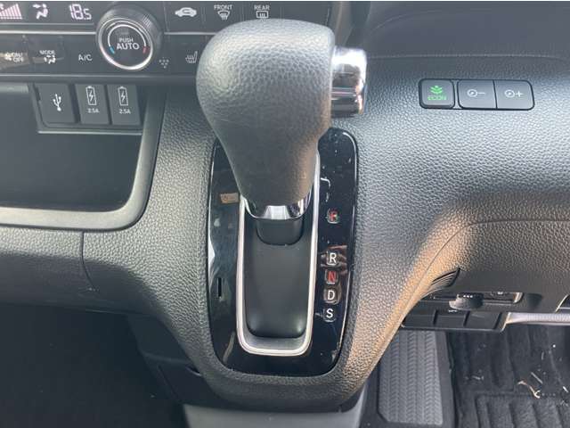 ホンダ Ｎ　ＢＯＸ カスタム ６６０ Ｌ R3年 (近畿) 99