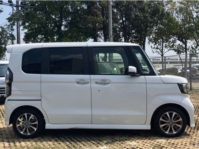 ホンダ Ｎ　ＢＯＸ カスタム ６６０ Ｌ R3年 (近畿) 99