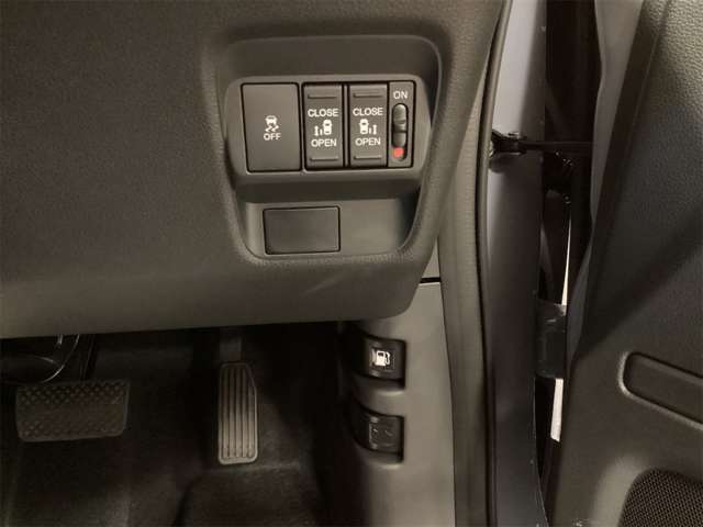ホンダ フリード １．５ エアー ＥＸ R8年 (近畿) 99