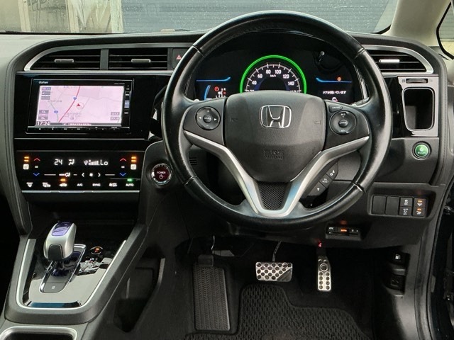 ホンダ シャトル １．５ ハイブリッド Ｚ H29年 (近畿) 99