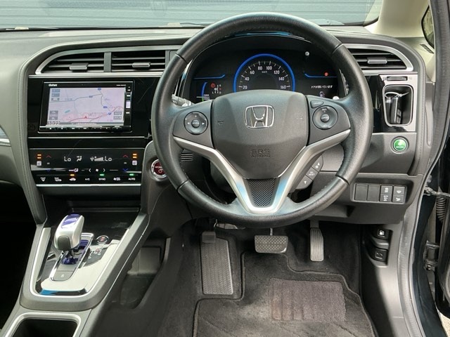 ホンダ シャトル １．５ ハイブリッド Ｚ H27年 (近畿) 99