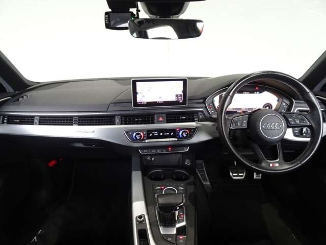 アウディ Ａ４　アバント ２．０ ＴＦＳＩ クワトロ スポーツ Ｓラインパッケージ ４ＷＤ H28年 () 99
