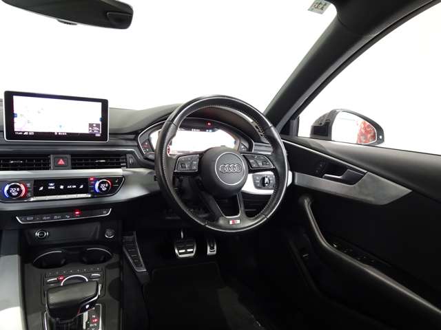 アウディ Ａ４　アバント ２．０ ＴＦＳＩ クワトロ スポーツ Ｓラインパッケージ ４ＷＤ H28年 () 99