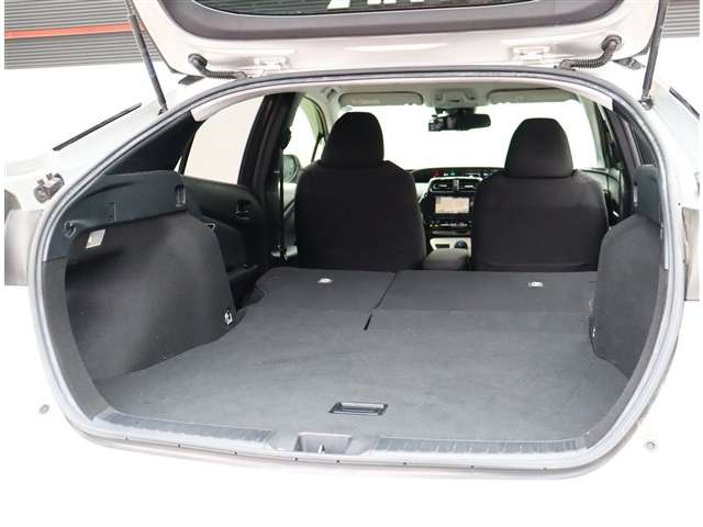 トヨタ プリウス １．８ Ｓ セーフティ プラス Ｅ－ＦＯＵＲ ４ＷＤ H29年 () 99
