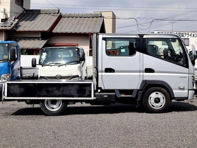 三菱フソウ キャンター Ｗキャブ 積載２Ｔ 平ボディ 全低床 R4年 (東海) 99