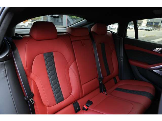 ＢＭＷ Ｘ６　Ｍ コンペティション ４ＷＤ R6年 () 99