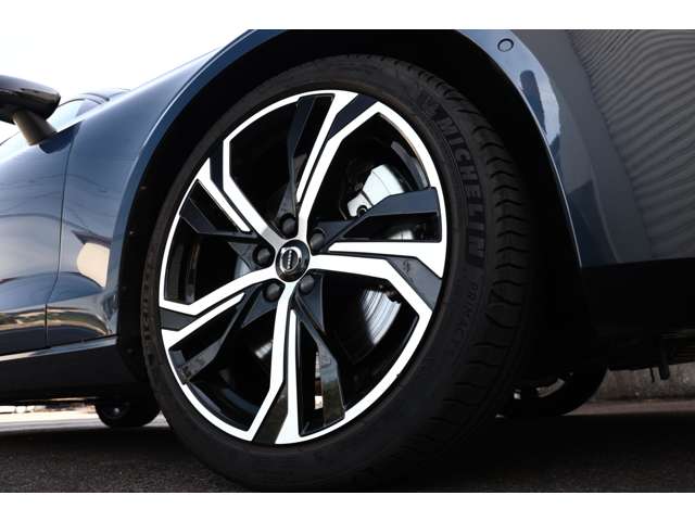 ボルボ Ｖ６０ リチャージ アルティメット Ｔ６ ＡＷＤ プラグイン ハイブリッド ４ＷＤ R5年 (東海) 99