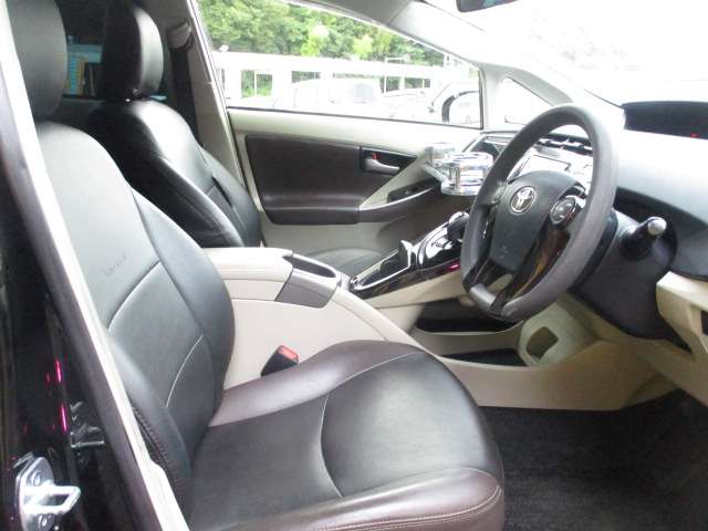 トヨタ プリウス １．８ Ｓ マイコーデ H25年 (関東) 99