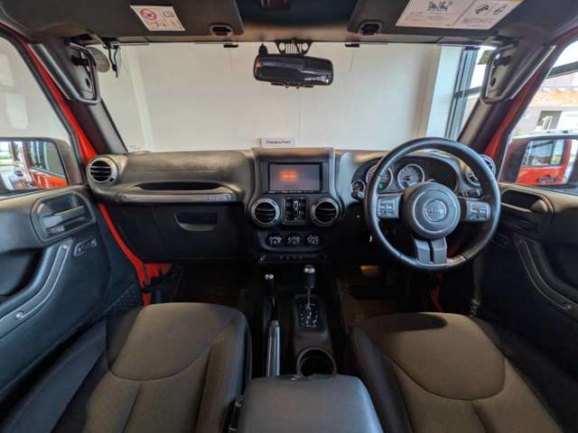 ジープ ラングラー　アンリミテッド アンリミテッド サンセット オレンジ ４ＷＤ H27年 (四国) 99