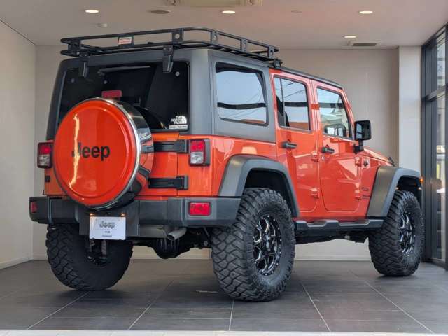ジープ ラングラー　アンリミテッド アンリミテッド サンセット オレンジ ４ＷＤ H27年 (四国) 99
