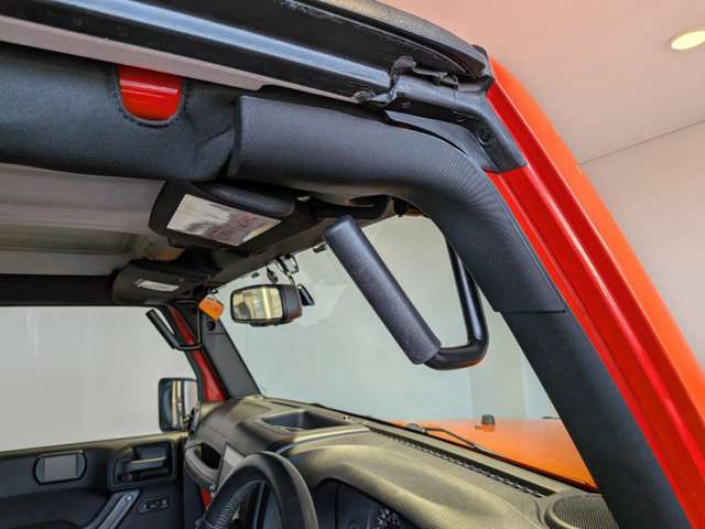 ジープ ラングラー　アンリミテッド アンリミテッド サンセット オレンジ ４ＷＤ H27年 (四国) 99