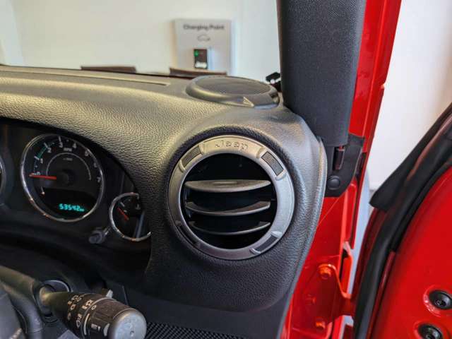 ジープ ラングラー　アンリミテッド アンリミテッド サンセット オレンジ ４ＷＤ H27年 (四国) 99