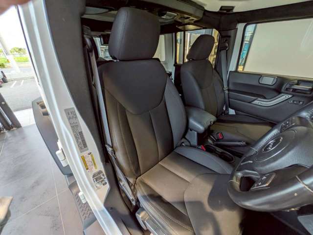 ジープ ラングラー　アンリミテッド アンリミテッド スポーツ ４ＷＤ H27年 (四国) 99