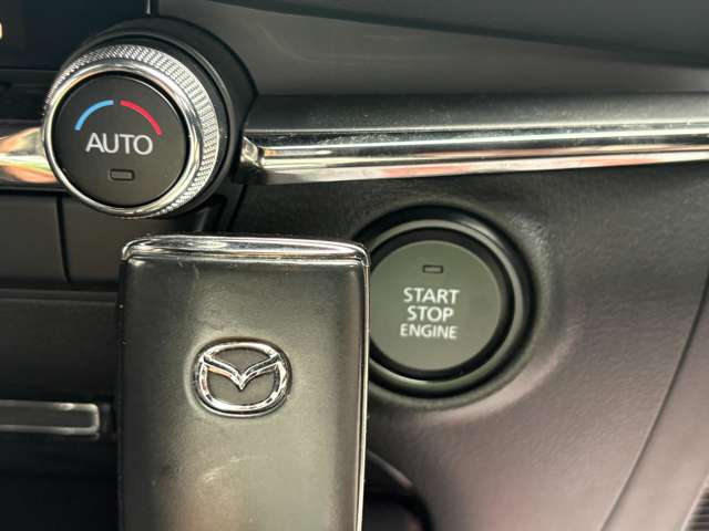 マツダ ＭＡＺＤＡ３　ファストバック １．５ １５Ｓ ブラックトーンエディション ４ＷＤ R3年 () 99