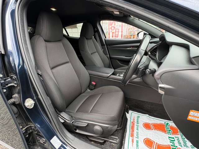 マツダ ＭＡＺＤＡ３　ファストバック １．５ １５Ｓ ブラックトーンエディション ４ＷＤ R3年 () 99
