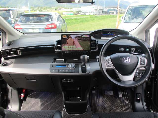 ホンダ フリード　ハイブリッド １．５ ジャストセレクション H27年 () 99