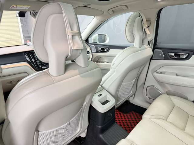 ボルボ ＸＣ６０ Ｔ８ ツインエンジン ＡＷＤ インスクリプション ４ＷＤ H29年 (関東) 99