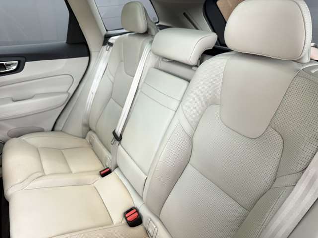 ボルボ ＸＣ６０ Ｔ８ ツインエンジン ＡＷＤ インスクリプション ４ＷＤ H29年 (関東) 99