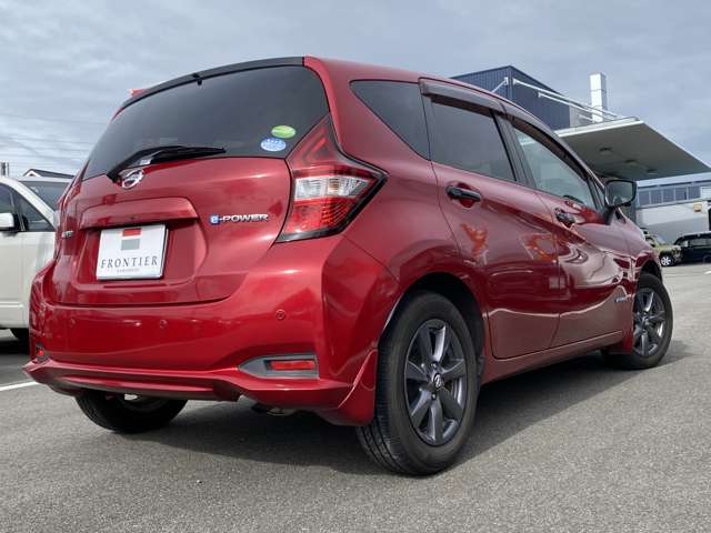 日産 ノート １．２ Ｅ－ＰＯＷＥＲ Ｘ ブラックアロー H30年 (九州・沖縄) 99