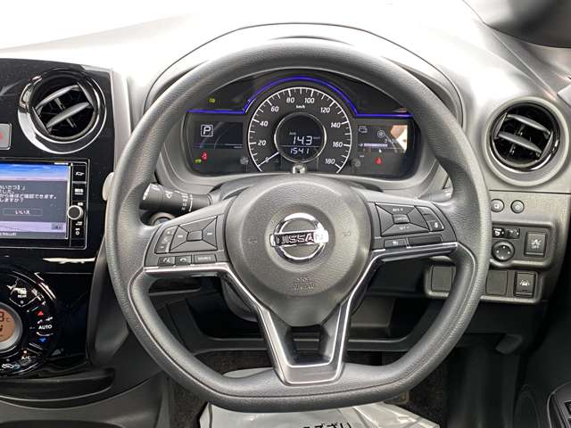 日産 ノート １．２ Ｅ－ＰＯＷＥＲ Ｘ ブラックアロー H30年 (九州・沖縄) 99