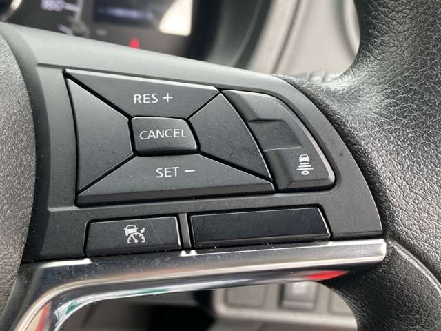 日産 ノート １．２ Ｅ－ＰＯＷＥＲ Ｘ ブラックアロー H30年 (九州・沖縄) 99
