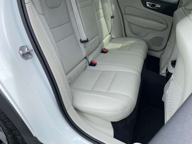 ボルボ Ｖ６０クロスカントリー Ｔ５ ＡＷＤ プロ ４ＷＤ R2年 (甲信越・北陸) 99