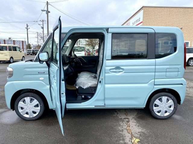 スズキ スペーシア ６６０ ハイブリッド Ｇ ４ＷＤ R7年 (北海道) 99