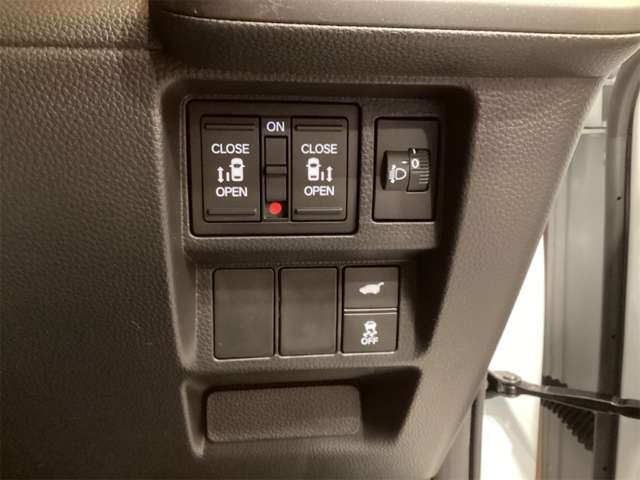 ホンダ ステップワゴン １．５ スパーダ R8年 (近畿) 99