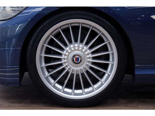 ＢＭＷアルピナ Ｄ３ リムジン ビターボ H22年 () 99