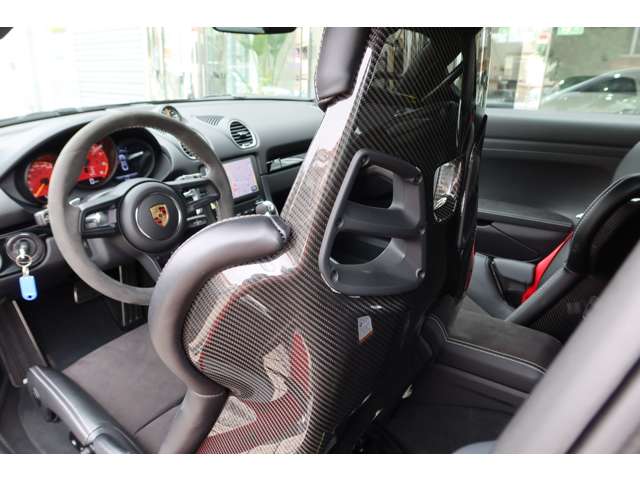 ポルシェ ７１８ケイマン ＧＴ４ ＰＤＫ R3年 (関東) 99