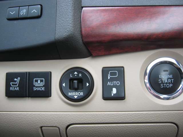トヨタ クラウンマジェスタ ４．３ Ｉ－ＦＯＵＲ ４ＷＤ H22年 (関東) 99
