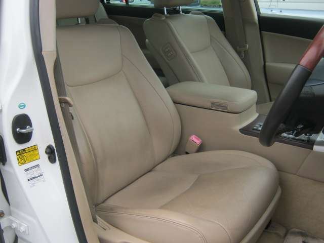 トヨタ クラウンマジェスタ ４．３ Ｉ－ＦＯＵＲ ４ＷＤ H22年 (関東) 99