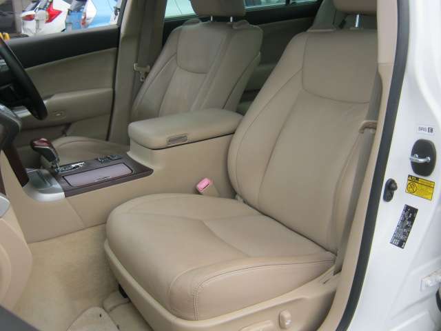 トヨタ クラウンマジェスタ ４．３ Ｉ－ＦＯＵＲ ４ＷＤ H22年 (関東) 99