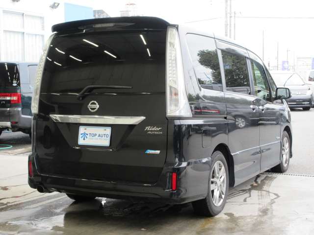 日産 セレナ ２．０ ライダー ブラックライン Ｓ－ＨＹＢＲＩＤ H25年 () 99