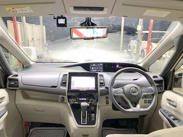 日産 セレナ ２．０ Ｘ Ｖセレクション H29年 () 99