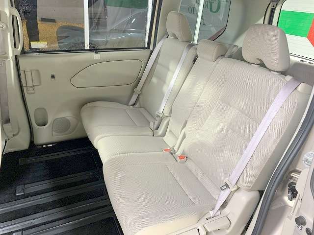日産 セレナ ２．０ Ｘ Ｖセレクション H29年 () 99