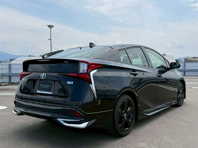 トヨタ プリウス １．８ Ｓ ツーリングセレクション ブラックエディション R4年 (近畿) 99