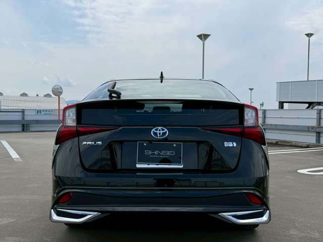 トヨタ プリウス １．８ Ｓ ツーリングセレクション ブラックエディション R4年 (近畿) 99