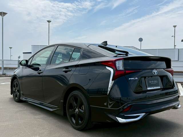 トヨタ プリウス １．８ Ｓ ツーリングセレクション ブラックエディション R4年 (近畿) 99