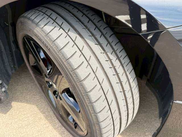 トヨタ プリウス １．８ Ｓ ツーリングセレクション ブラックエディション R4年 (近畿) 99