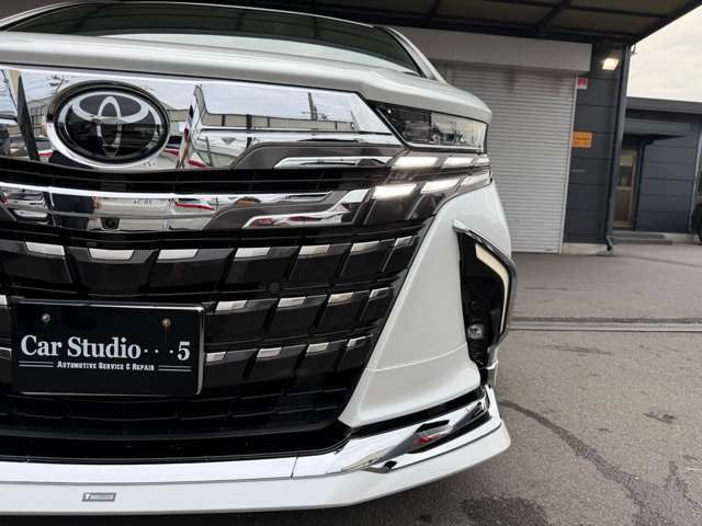 トヨタ アルファード　ハイブリッド ハイブリッド ２．５ Ｚ R7年 (近畿) 99