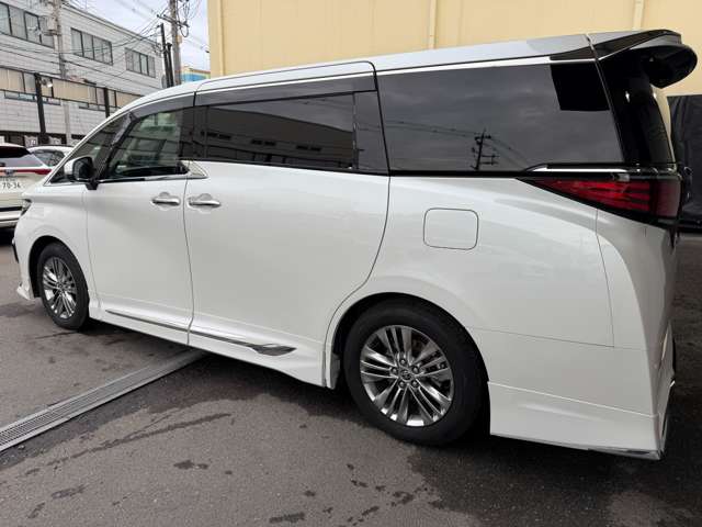 トヨタ アルファード　ハイブリッド ハイブリッド ２．５ Ｚ R7年 (近畿) 99