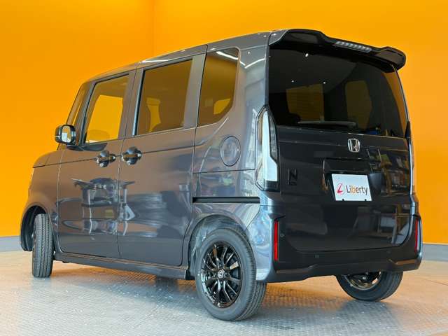 ホンダ Ｎ　ＢＯＸ カスタム ６６０ ブラック スタイル R8年 (近畿) 99
