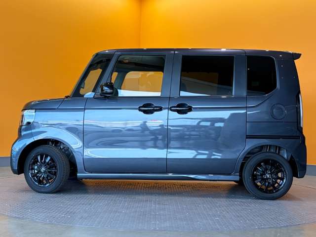 ホンダ Ｎ　ＢＯＸ カスタム ６６０ ブラック スタイル R8年 (近畿) 99