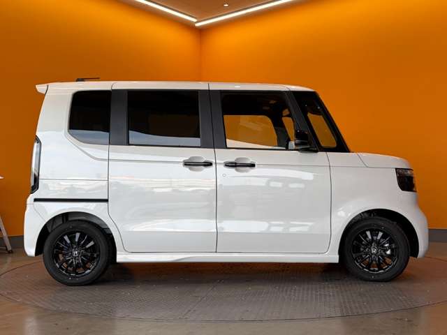 ホンダ Ｎ　ＢＯＸ カスタム ６６０ ブラック スタイル R8年 (近畿) 99