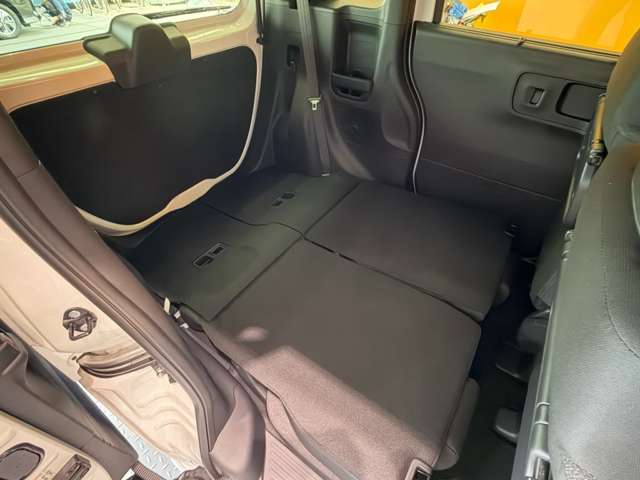 ホンダ Ｎ　ＢＯＸ カスタム ６６０ ブラック スタイル R8年 (近畿) 99