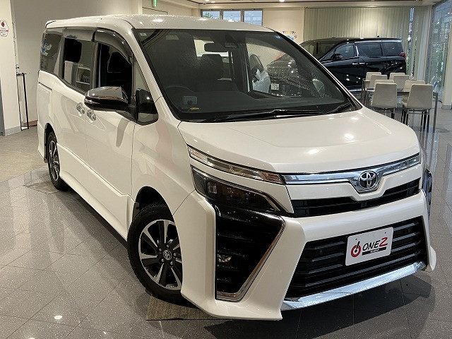 トヨタ ヴォクシー ２．０ ＺＳ 煌ＩＩ R2年 () 99